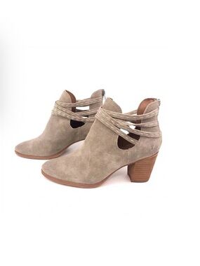 Frye "Naomi Pickstitch Shootie" tan Suede Bootie